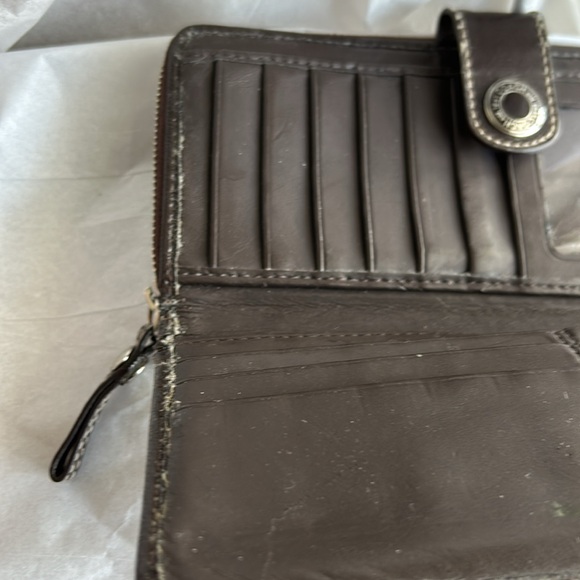 Authentic Coach Signature Bifold Wallet - Picture 5 of 7